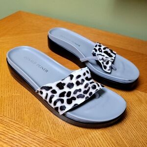Donald Pliner, grey leopard toe thong sandal, 81/2 M